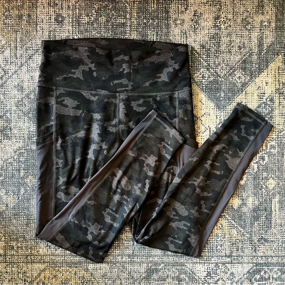 Fabletics Powerhold Leggings